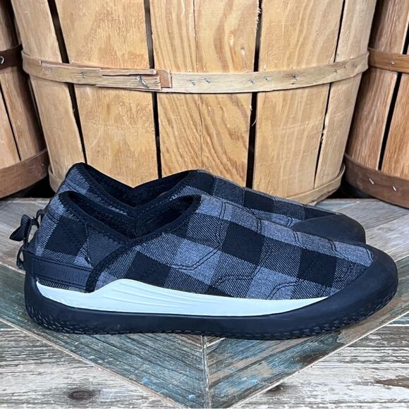 CAT Crossover Slip-On Gray Plaid Fleece Lined Indoor Outdoor Mocs Womens Size 9 - Picture 1 of 14